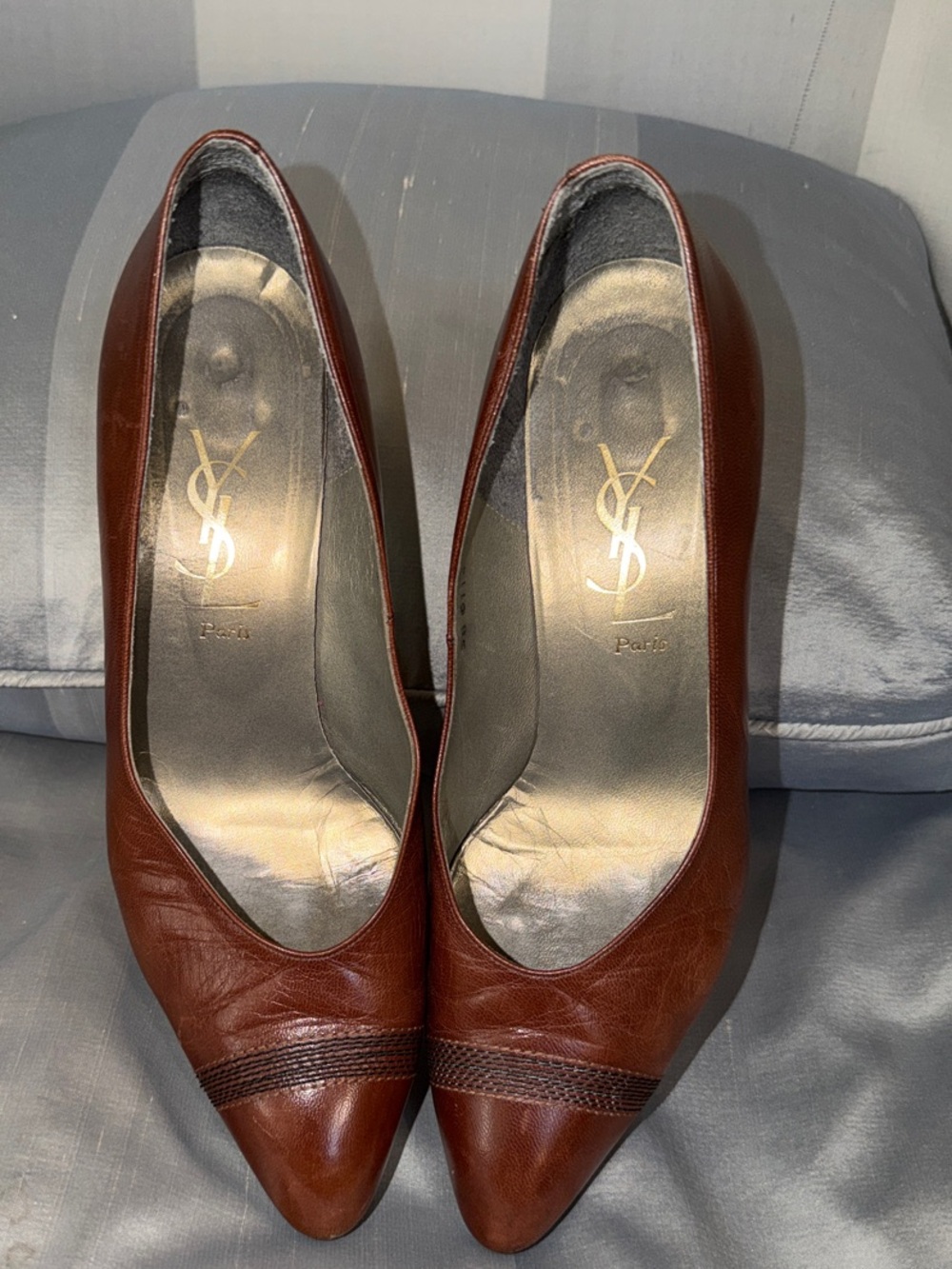 Yves Saint Laurent Brown Pointed Toe Leather Pumps with Textured Trim - Picture 6 of 7